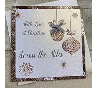 White Cotton Cards C4-am "avec Amour à Noël Across the Miles" carte de Noël faite à la main