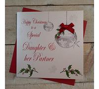 WHITE COTTON CARDS Happy Christmas to A Special Daughter et Son Partenaire Carte de Boules de Noël Faite Main