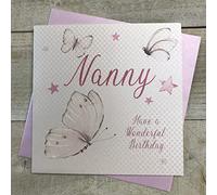 White Cotton Cards Pd99 "Nanny Have A Wonderful Birthday" carte d'anniversaire faite à la main