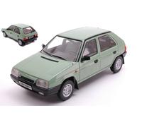 WHITEBOX 1/24 SKODA FAVORIT 1987 VERT MODÉLISME STATIQUE DIECAST