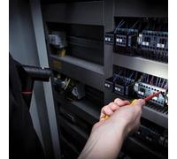 Wiha Lampe de poche avec lumière LED, laser et UV, sous blister avec 3 piles AAA - 41286