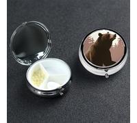 Wild Bear Pilulier rond portable à 3 compartiments pour poche ou sac à main, pilulier hebdomadaire, organiseur décoratif en métal pour médicaments, vitamines, cadeau de voyage