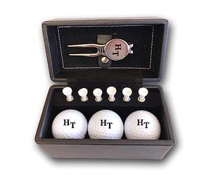 Wilson Lot de 3 balles de golf avec initiales gravées personnalisées, 3 balles de golf Wilson, fourche de pitch et 6 tees, boîte cadeau noire, texte au choix