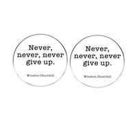 Winston Churchill Lot de 2 épinglettes en alliage optimiste avec citation de motivation et inscription « Never Never Never », « Give up », 3 cm, métal, sans pierre précieuse, 3cm(1.2"), Métal, Pas de