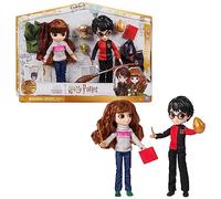 WIZARDING WORLD HARRY POTTER - COFFRET DELUXE POUPÉES 20 CM HARRY & HERMIONE - Poupées figurines Articulées Hermione Et Ginny 20 cm - 4 Tenues & 12 Accessoires - Jouet Enfant 6 ans et +