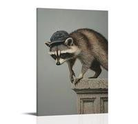 WJHJZQYY Peinture à l'huile animale d'un raton laveur dans une casquette faisant un manuel à travers une corniche sur un fond gris uni. Affiche murale décorative moderne à suspendre 50 x 75 cm