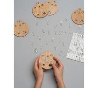 WONDEE Boule de Noel Personnalisée en Bois, PACK 5 Decoration Boules de Noël Personnalisable Prénom à la Maison avec la Famille (comprend lettres et corde), Decoration Noel Bois Sapin