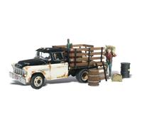 AS5538 Camion, bidons et personnage diorama decor Train HO 1/87