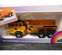 WOW EXTRÊMEMENT RARE #2825 Volvo BM A25 6x6 3-Axled Tipper Truck BNIB 1:55 Siku