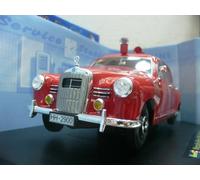 WOW EXTRÊMEMENT RARE Mercedes W120 180D Ponton 1955 Fire Hamburg 1:18 Revell-...