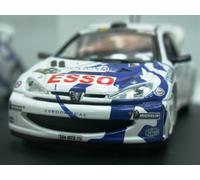 WOW EXTRÊMEMENT RARE McLaren BMW F1 GTR SWB 1996 Green LE1200 1:64 Minichamps...