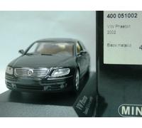 WOW EXTRÊMEMENT RARE Casque Brundle Bell Jordan Nurburgring 1996 1:8 Minichamps