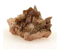 Wulfenite + Baryte. 36.3 Ct. Lantignié, France. Rare.