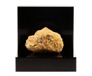 Wulfenite + Baryte + Fluorite. 365.8 Ct. Lantignié, France..