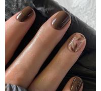 Xanthelle Ongles Press-On, 24 Pièces Faux Ongles & Ongles Français, Ongles Carrés Courts en Gel Souple Press-On en Nude Café avec Design Feuille d'Or pour Femmes