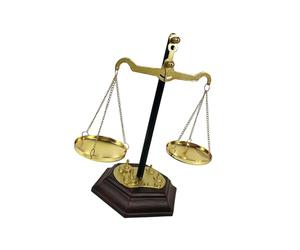 XIGACGEH Balance en métal antique avec design vintage pour la maison, A | Sculpture unique en forme d'échelle de justice en métal pour améliorer le salon et les espaces de travail