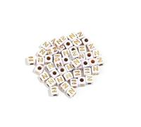 XWNXQ Lot de 500 Perles carrées Blanches en Acrylique de 4,5 mm, Perles d'espacement Lettres AZ, pour Bracelets, Colliers, Boucles d'oreilles et Accessoires de Bijoux Faits Main