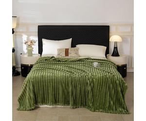 XXIUDEE Couverture de lit chaude et douillette en flanelle - Lavable - Pour canapé, décoration de la maison - Pour lit simple, double, fauteuil - 230 x 200 cm - Vert