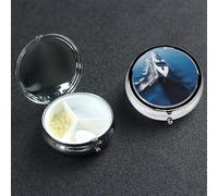 Yacht Pilulier rond à 3 compartiments - Joli pilulier de voyage portable - Organiseur de vitamines en métal - Pour homme et femme - Cadeau unique