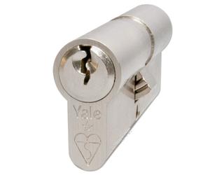 Yale KM4050-NP Euro Double Cylindre 1 étoile Kitemark 3 clés fournies Haute sécurité Convient à Tous Les Types de Portes Finition Nickel 40:10:50 (100 mm)