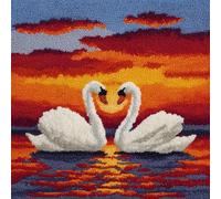 YarnAdventures paysage de coucher de soleil Kit de crochet de loquet à faire soi-même,Deux amoureux de cygnes blancs,Kit Point de Croix Complet de Crochet de Loquet pour Housse de Coussin,43x43cm