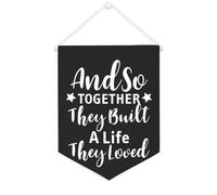 Yelolyio Bannière murale en toile avec citation inspirante « And So Together They Built A Life They Loved » - Décoration murale pour la maison et le bureau - 30,5 x 40,6 cm - Cadeau de pendaison de