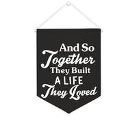 Yelolyio Bannière murale en toile avec citation inspirante « And So Together They Built A Life They Loved » - Décoration murale pour la maison et le bureau - 30,5 x 40,6 cm - Cadeau de pendaison de