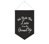 Yelolyio Drapeau mural en toile avec citation inspirante « We Built This Love From The Ground Up » - Bannière murale à suspendre - 25,4 x 38,1 cm - Cadeau de pendaison de crémaillère
