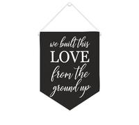 Yelolyio Drapeau mural en toile avec citation inspirante « We Built This Love From The Ground Up » - Bannière murale à suspendre - 25,4 x 30,5 cm - Cadeau de pendaison de crémaillère