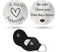 YFelomatric Pièce porte-bonheur en acier inoxydable Pocket Hug, jeton souvenir de relations longue distance, cadeau inspirant avec porte-clés en cuir PU pour la famille, les amis, la fille, le fils,