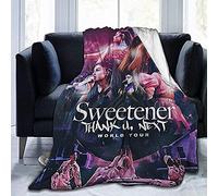 YINGD Couverture hypoallergénique légère en flanelle AriAna GraNde - Couverture chaude en velours ultra doux pour le salon, l'école, le lit, le bureau - Taille S