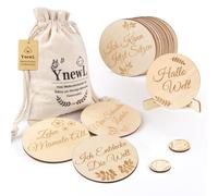 YnewL Cartes de jalons en bois pour bébé en allemand - 30 moments importants sur bois de tilleul sélectionné - Avec support pratique - Cadeaux de naissance pour les femmes enceintes, les futures