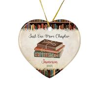 Yossbe Just One More Chapter Décoration de Noël en céramique 2025 pour les amateurs de lecture, rat de bibliothèque, bibliothécaire, livre, nom et année personnalisés