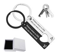 YTAXYZWR Porte-clés Couple 2 Pièces Longue Distance Acier Inoxydable Cadeau Anniversaire Amour pour Femme Homme, Message Gravé, Argent, Idéal Saint-Valentin et Relations à Distance