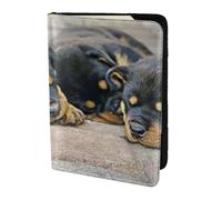 YUNWEIKEJI Rottweiler Sleeping Dogs Animaux Chiots Petit, Porte-Passeport Portefeuille de Voyage en Cuir PU Étui pour Passeport Couvre-Passeport 5,5 Pouces