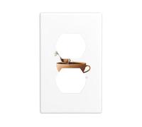 YYHWHJDE Panneau mural double panneau mural Le petit écureuil dans la tasse tournante - Plaque de couverture de prise électrique incassable et durable - 11,4 x 7 cm