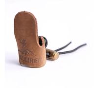 Zanthicia Protège-Doigts en Cuir Marron élégant pour Une Pratique précise du à l'arc. Confortable et élégant, il améliore la précision et Le contrôle Lors de Vos séances d'entraînement.