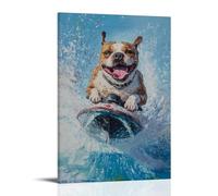 ZBBZJYHH Peinture à l'huile animale d'un chien chevauchant un jetski, la langue sortie, laissant un spray sur un fond plat cyan. Décoration murale artistique moderne à suspendre, 50 x 75 cm