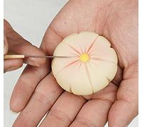 ZHONGJIUYUAN Wagashi Tool Aiguille spéciale en acier fin sculpté Chrysanthème en bois massif Baguettes Wagashi Outil traditionnel Bonbons Outil