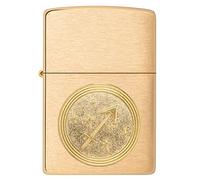 Zippo Briquet Tempête Emblème Sagittaire, Laiton brossé | Le symbole du Sagittaire gravé dans un médaillon de laiton. Pour quelqu'un né entre fin novembre et décembre.