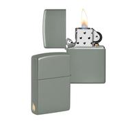 Zippo Briquet Tempête Flamme, Vert Sauge | Vert sauge et flamme dorée sur la tranche. Une teinte douce, entre le gris et le vert.