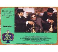 Zuhhgii Affiche de film vintage classique en étain The Fiendish Plot of FU MANCHU Original Lobby Card 8 Peter Sellers Helen Mirren Retro Metal Film TV Poster Cadeau Karaoké Bar Pub Club Décoration